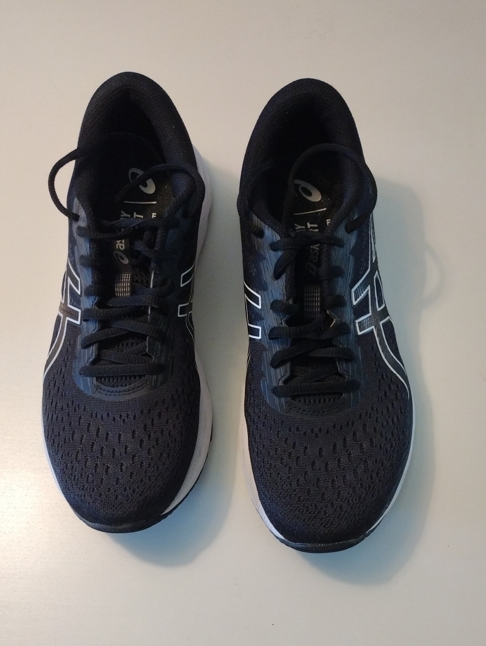 Asics Men's Blue/Green or Black/White Athletic Running Shoes. Pre-Owned